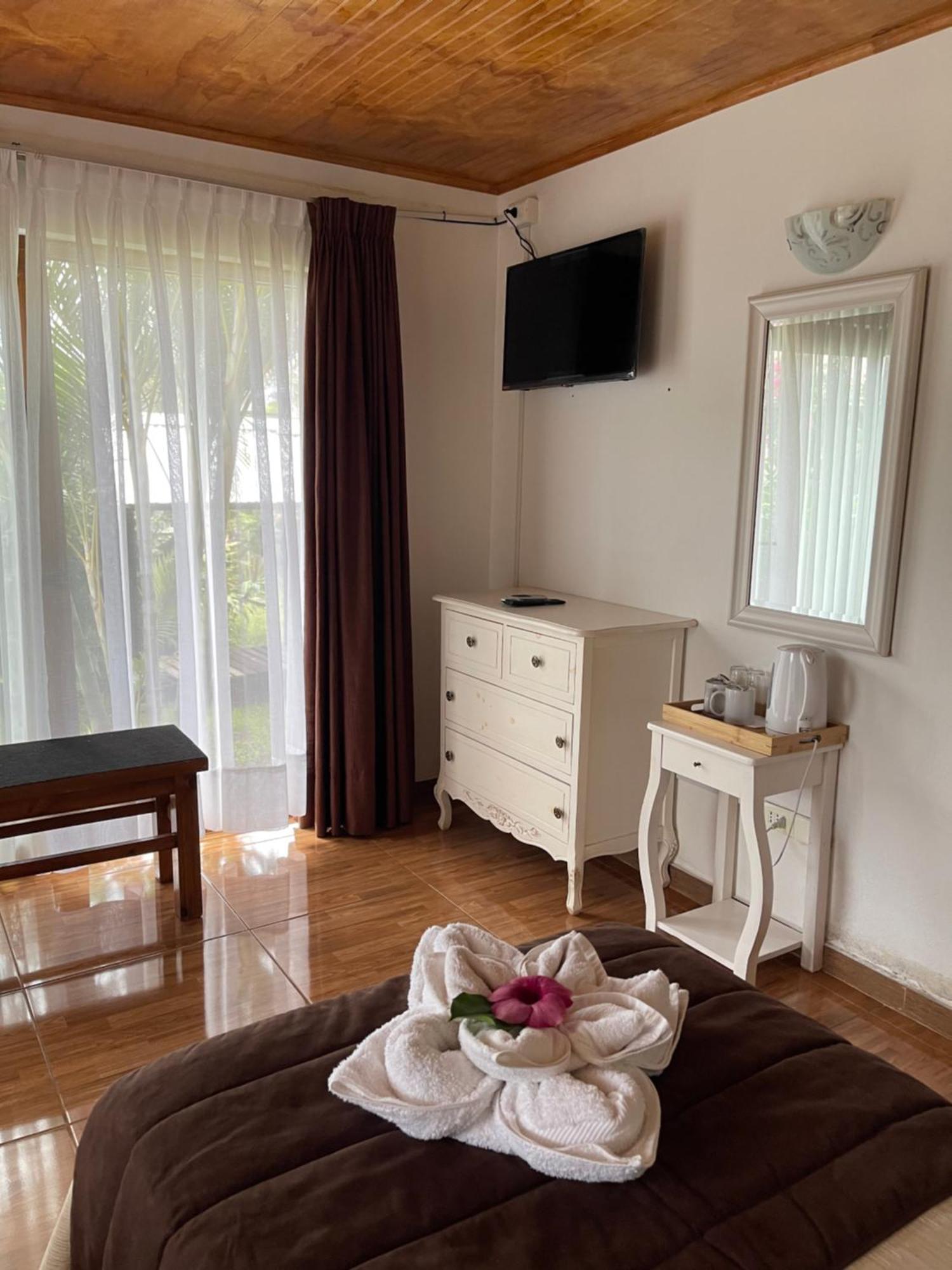Teanehi Bed & Breakfast 汉格罗阿 外观 照片